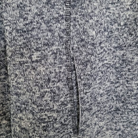 Men's-I think it maybe unisex- sweater/jacket. Good condition,  never worn, M - Picture 5 of 7